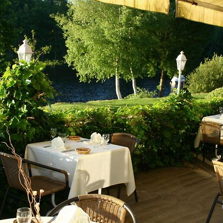 Logis Hotel Du Lac Neuvic  エクステリア 写真