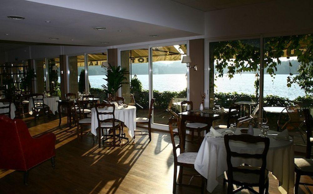 Logis Hotel Du Lac Neuvic  エクステリア 写真